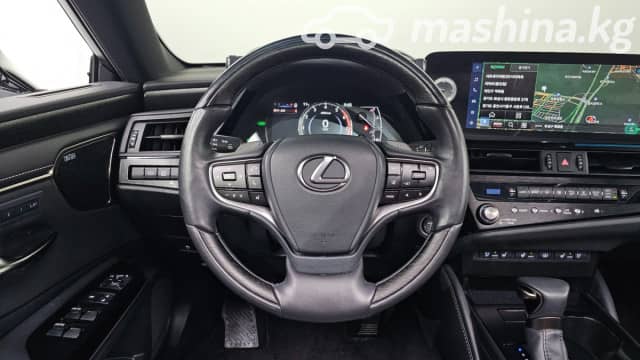 Lexus ES VII Рестайлинг 300h 2.5hyb CVT