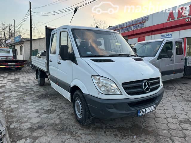 Mercedes-Benz Бортовой (4х2)