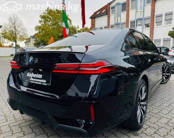 BMW 5 серии VIII (G60/G61/G68) 530e xDrive 2.0hyb AT 4WD