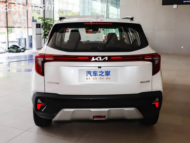 Kia Seltos I Рестайлинг 2.0 CVT 4WD