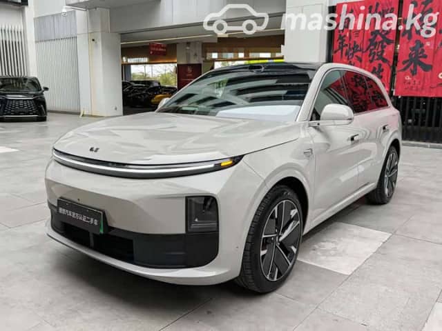 LiXiang L6 1.5hyb AT 4WD