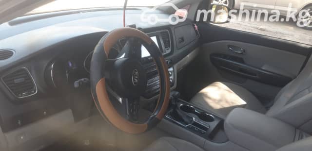 Kia Carnival III 2.2d AT