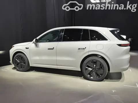 LiXiang L6 1.5hyb AT 4WD