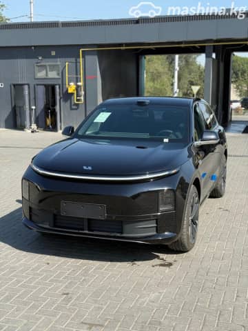 LiXiang L6 1.5hyb AT 4WD