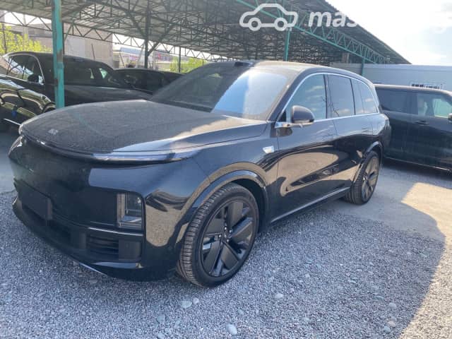 LiXiang L8 Рестайлинг 1.5hyb AT 4WD