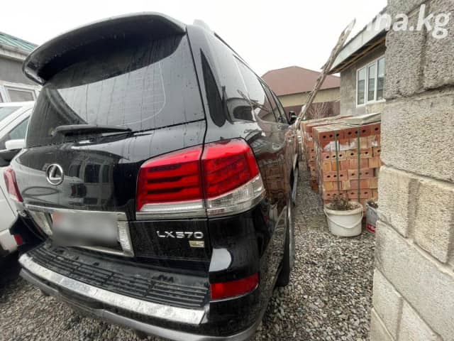 Lexus LX III 570 5.7 AT 4WD