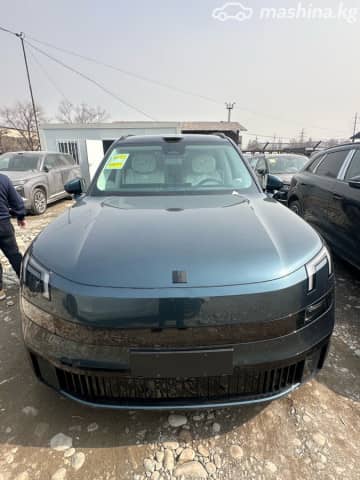 Lynk & Co 900 2.0hyb AT 4WD