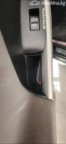 Toyota Prius III Рестайлинг (XW30) Plug-in Hybrid 1.8hyb AT