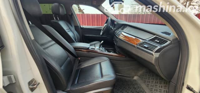 BMW X5 II (E70) Рестайлинг 35i 3.0 AT 4WD