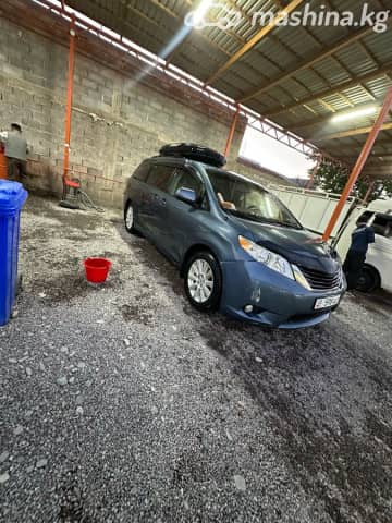 Toyota Sienna III Рестайлинг 3.5 AT 4WD