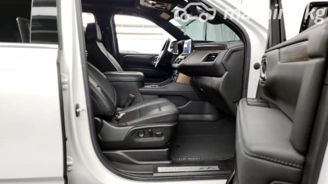 Chevrolet Tahoe V 6.2 AT 4WD