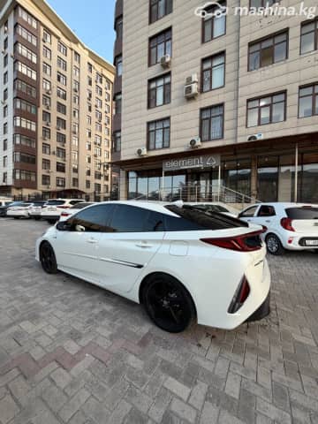Toyota Prius IV Рестайлинг (XW50) 1.8hyb AT