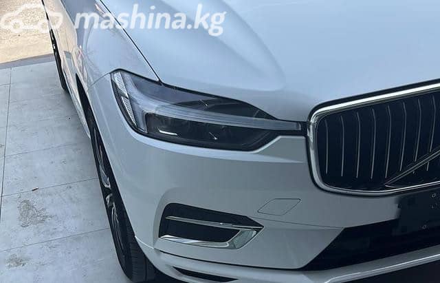 Volvo XC60 II Рестайлинг 2.0 AT 4WD