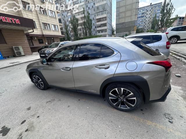 Lexus UX I 250h 2.0hyb CVT 4WD