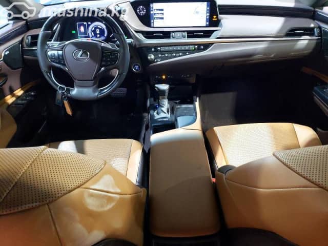 Lexus ES VII Рестайлинг 300h 2.5hyb CVT
