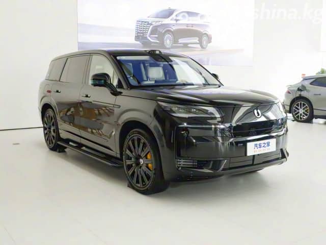 Denza N9 2.0hyb CVT 4WD