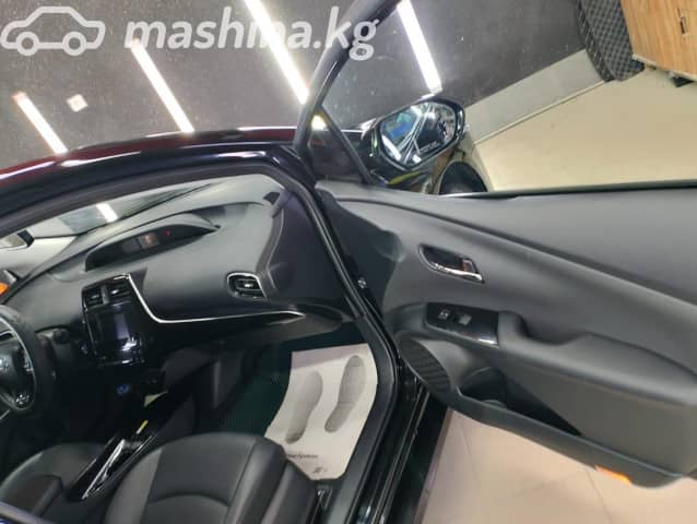 Toyota Prius IV Рестайлинг (XW50) 1.8hyb AT
