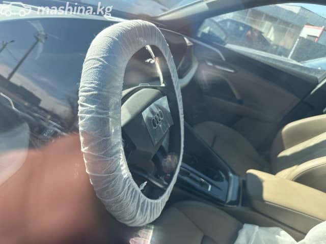 Audi Q5 III 40 TFSI 2.0 AMT 4WD