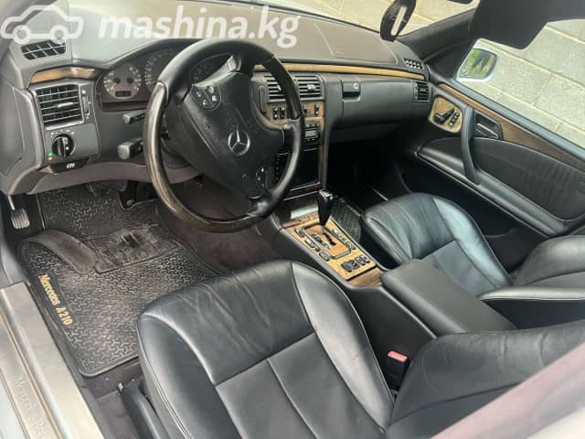 Mercedes-Benz E-Класс II (W210, S210) Рестайлинг 320 3.2 AT