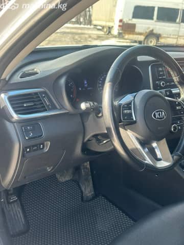 Kia K5 III LPi 2.0 AT