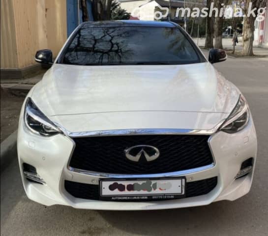 Infiniti Q30 2.0 AMT 4WD