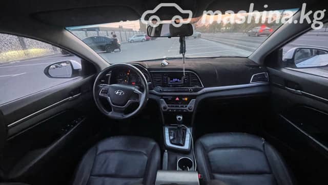 Hyundai Avante VI 1.6 AT