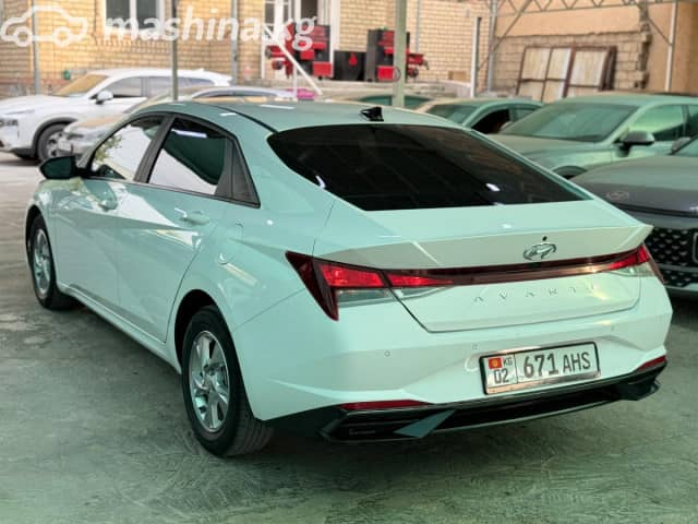 Hyundai Avante VII 1.6 AT