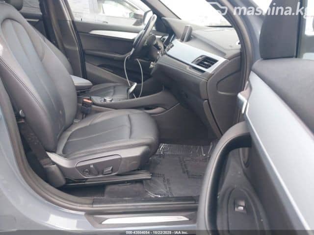 BMW X1 II (F48) Рестайлинг 28i xDrive 2.0 AT 4WD