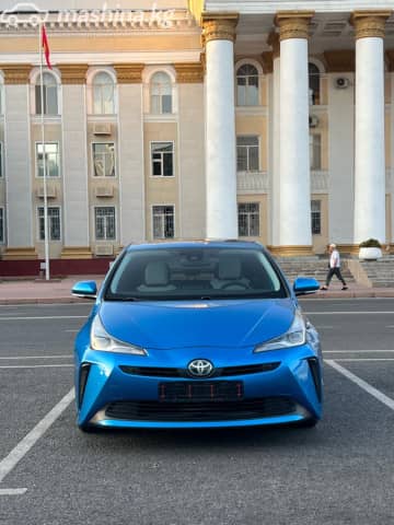 Toyota Prius IV Рестайлинг (XW50) 1.8hyb AT