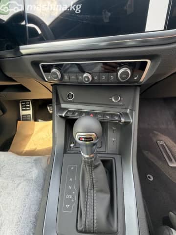Audi Q3 II (F3) 40 TFSI 2.0 AT 4WD