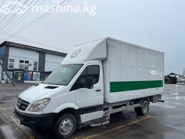 Mercedes-Benz Бортовой (4х2)