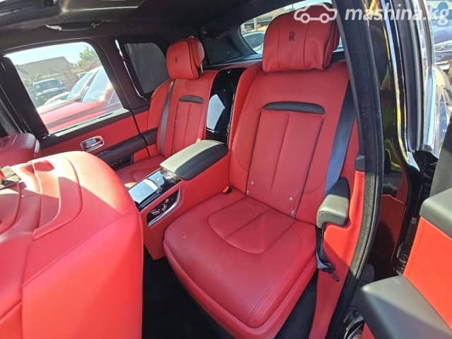 Rolls-Royce Cullinan I 6.7 AT AWD
