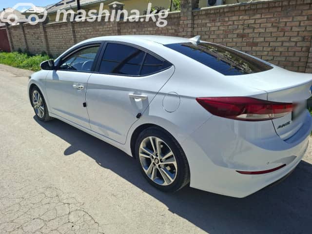 Hyundai Avante VI 1.6 AT
