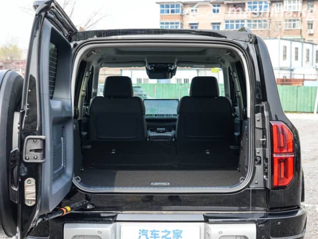 BYD FangChengBao Leopard 5 1.5hyb CVT 4WD