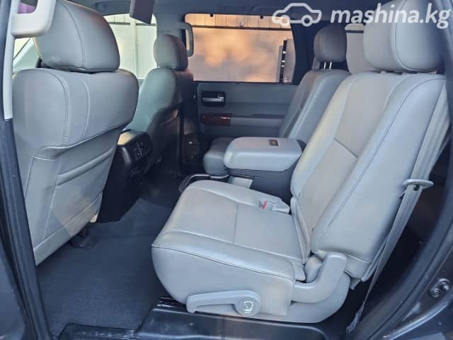 Toyota Sequoia II Рестайлинг 5.7 AT 4WD