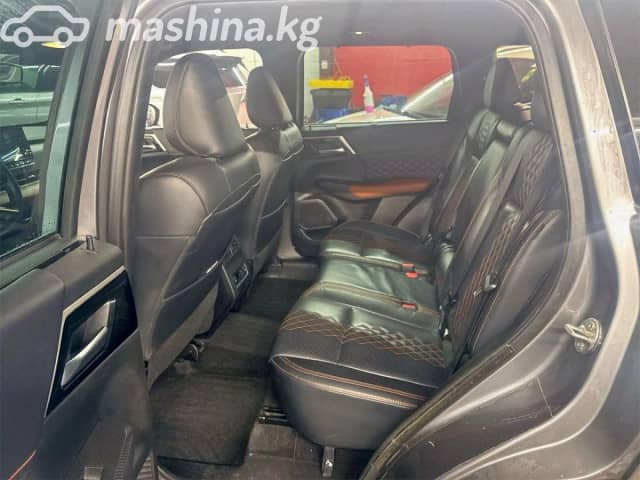Mitsubishi Outlander IV 2.5 CVT 4WD