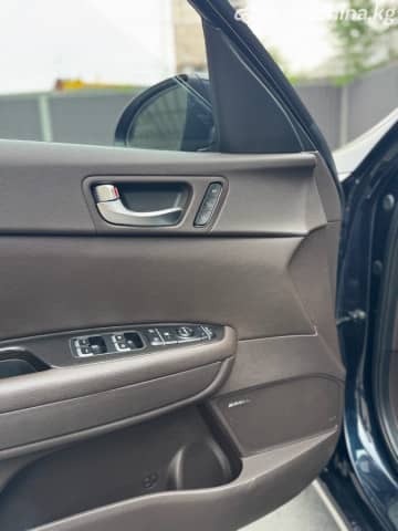 Kia K5 II 2.0 AT