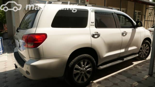Toyota Sequoia II 5.7 AT 4WD