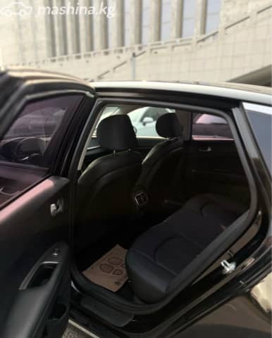 Kia K5 II 2.0 AT