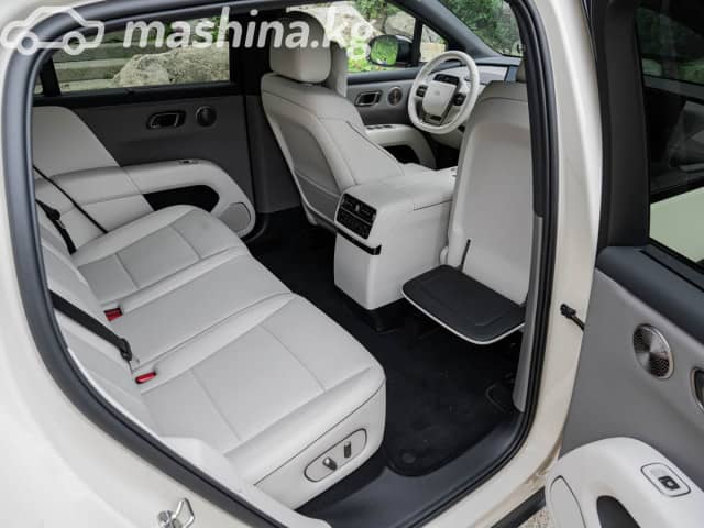 LiXiang L6 1.5hyb AT 4WD