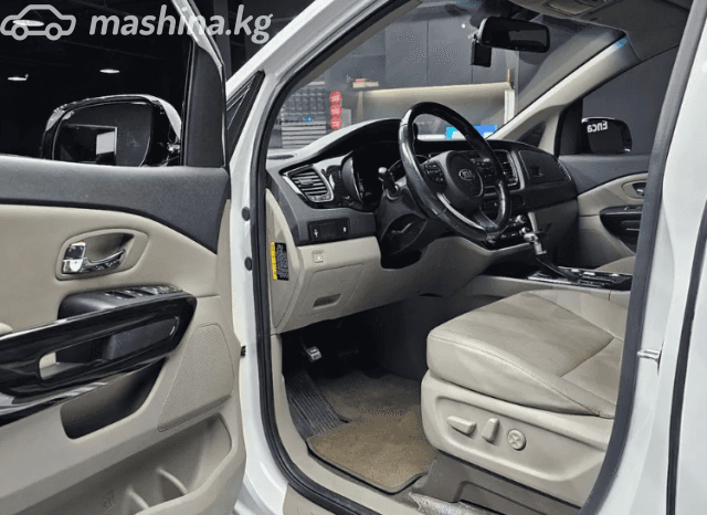 Kia Carnival III 2.2d AT