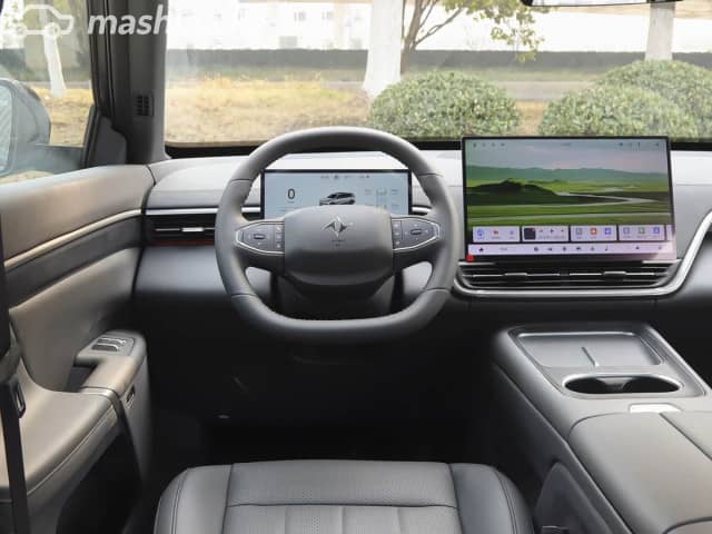 Dongfeng eπ 008 82.28 kWh 1.5hyb AT 4WD
