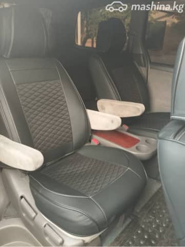 Toyota Estima II Рестайлинг 2.4 AT 4WD