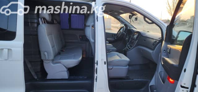Hyundai Starex (H-1) II Рестайлинг 2 2.5d AT