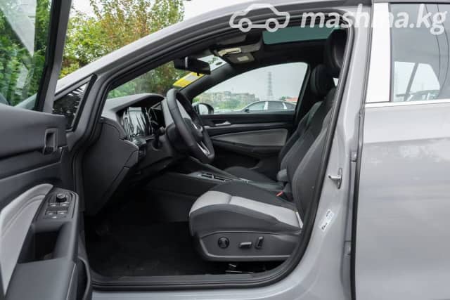 Volkswagen Golf VIII Рестайлинг 1.5 AMT
