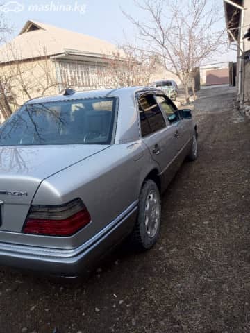 Mercedes-Benz E-Класс I (W124) 220 2.2 MT