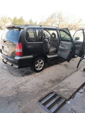Mitsubishi Space Wagon III 2.4 MT