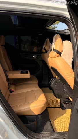 Volvo XC40 I 2.0 AT 4WD