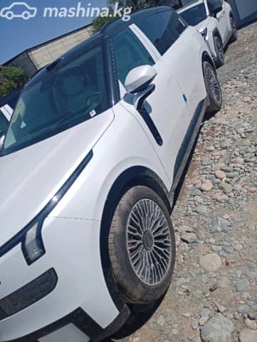 Lynk & Co 900 2.0hyb AT 4WD