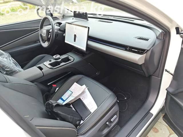 Toyota bZ5 Electro AT